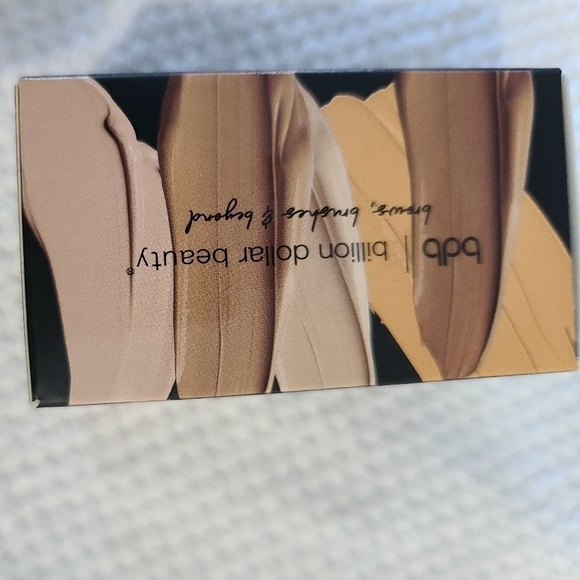 Billion Dollar Beauty Sponge Vegan Charcoal Infused BNIB Boxycharm - Picture 4 of 6